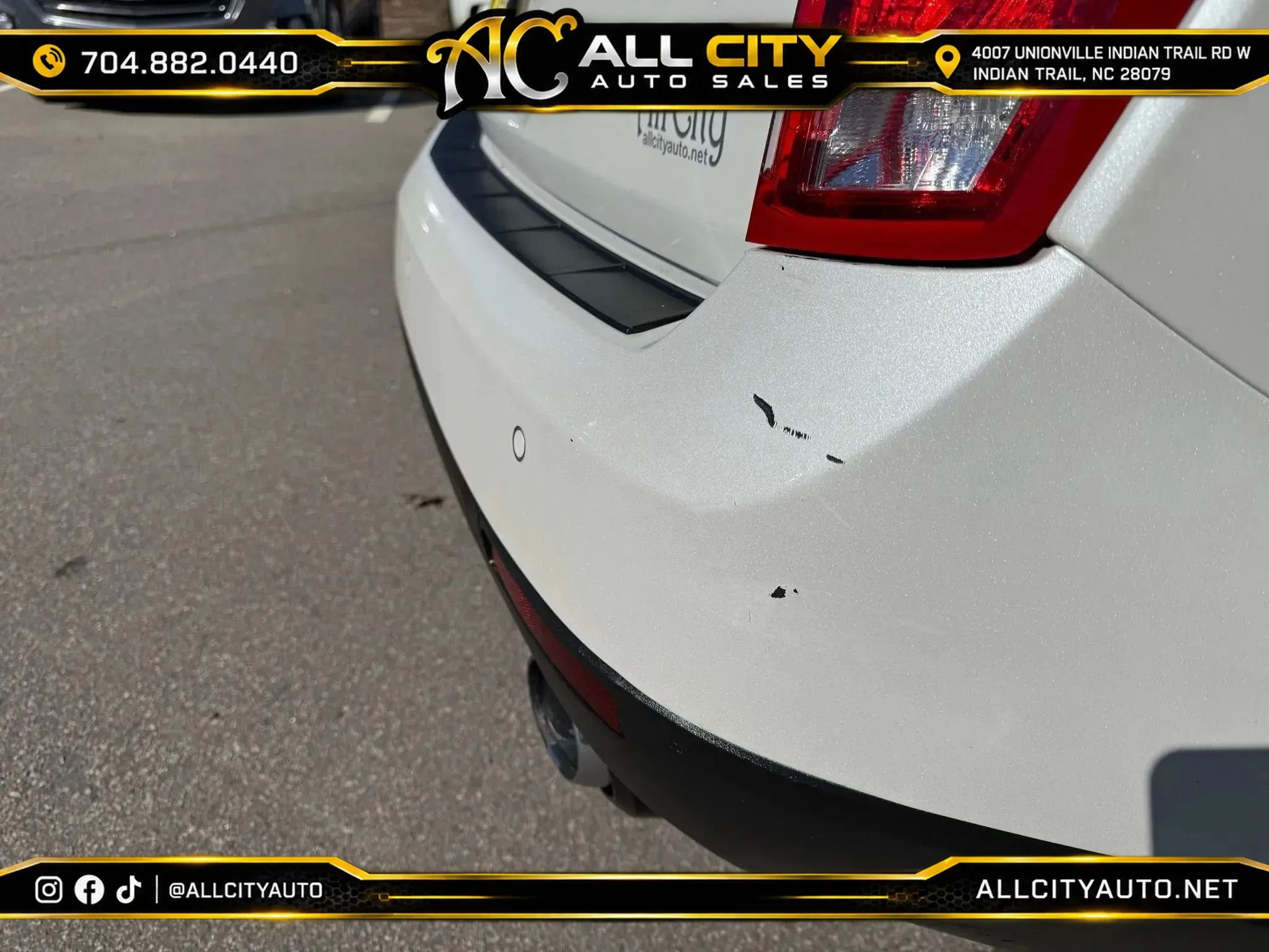 Used 2010 Cadillac SRX Premium FWD image 42
