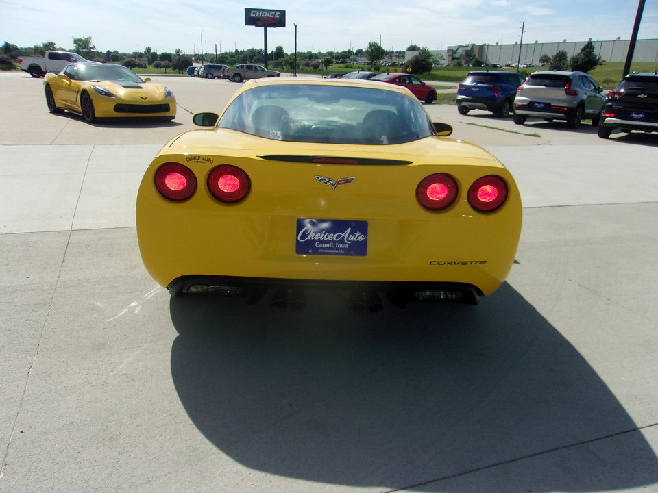 Used 2006 Chevrolet Corvette Coupe w/ Preferred Equipment Group RWD image 4