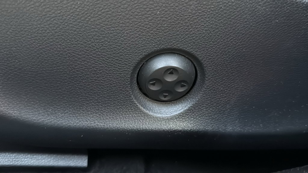 Used 2016 Mercedes-Benz CLA 250 image 11