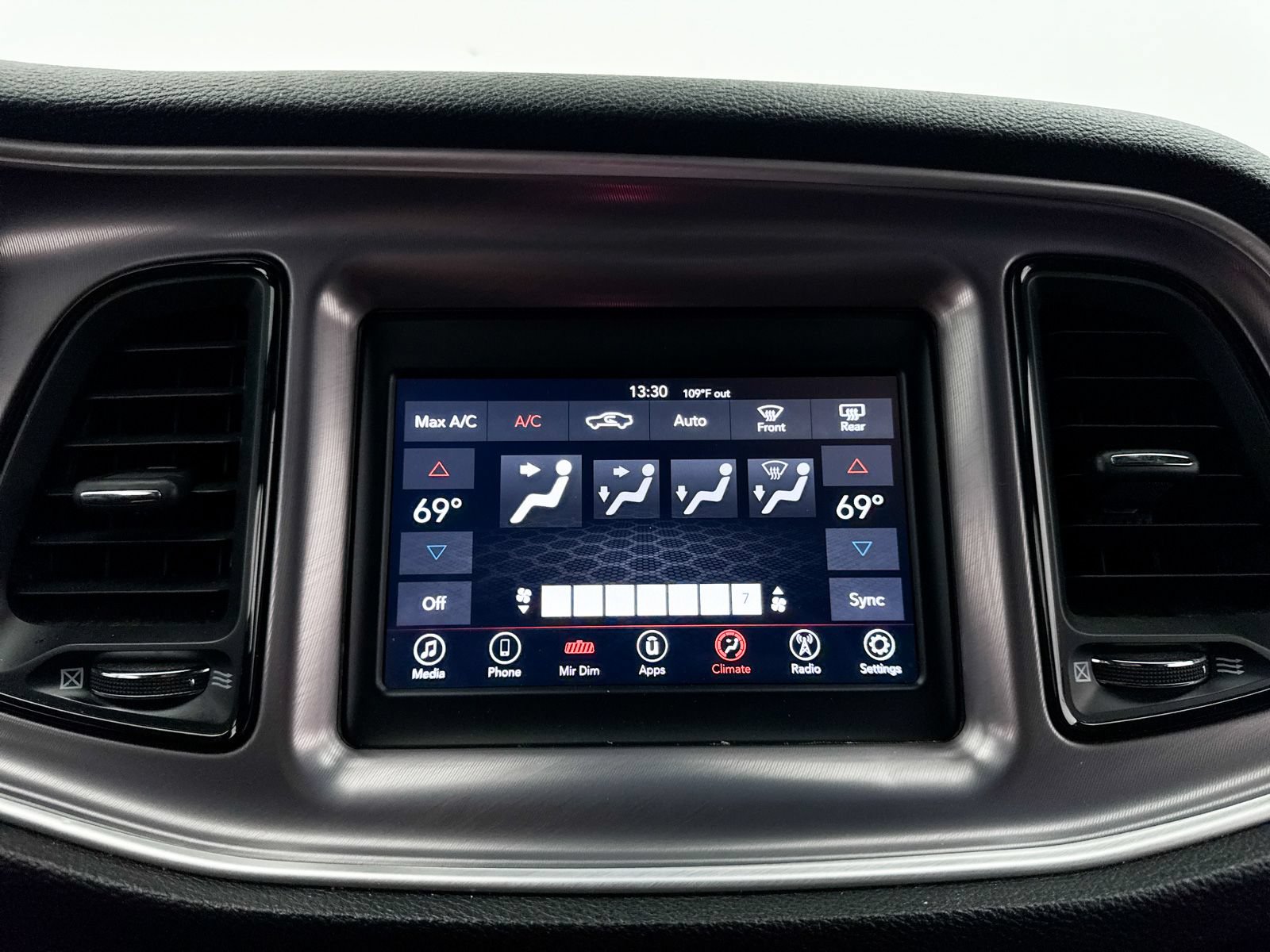 Used 2022 Dodge Challenger SXT RWD image 22