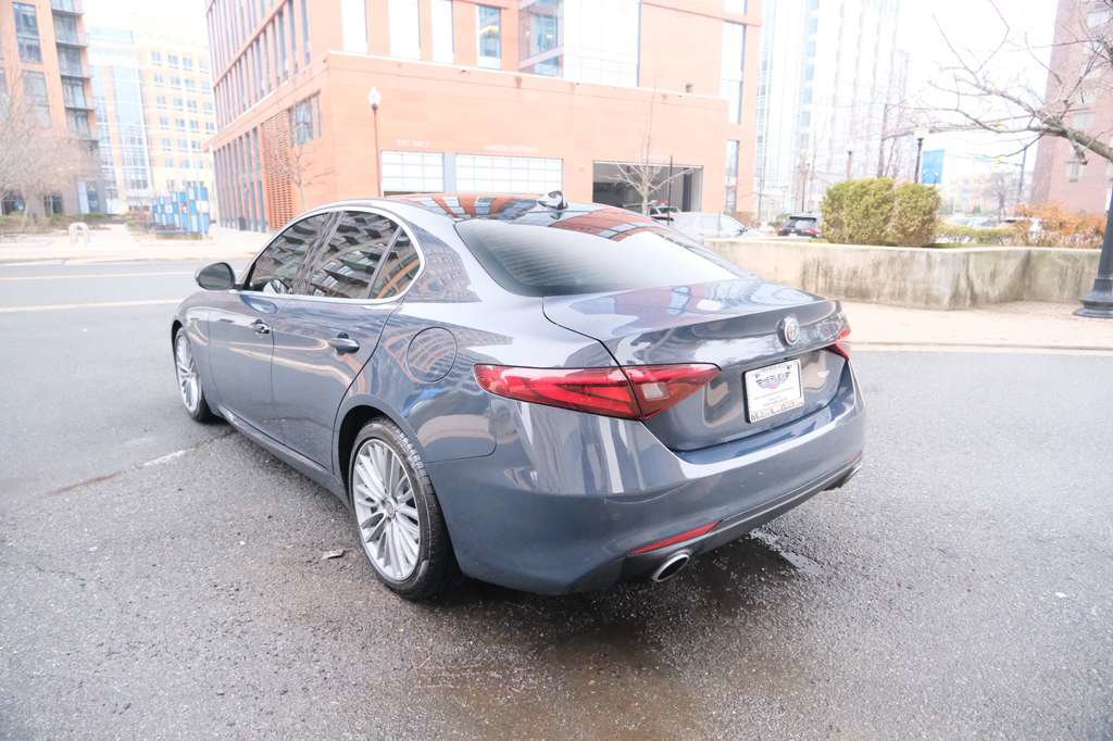 Used 2019 Alfa Romeo Giulia Ti w/ Quick Order Package 22Z Lusso image 8