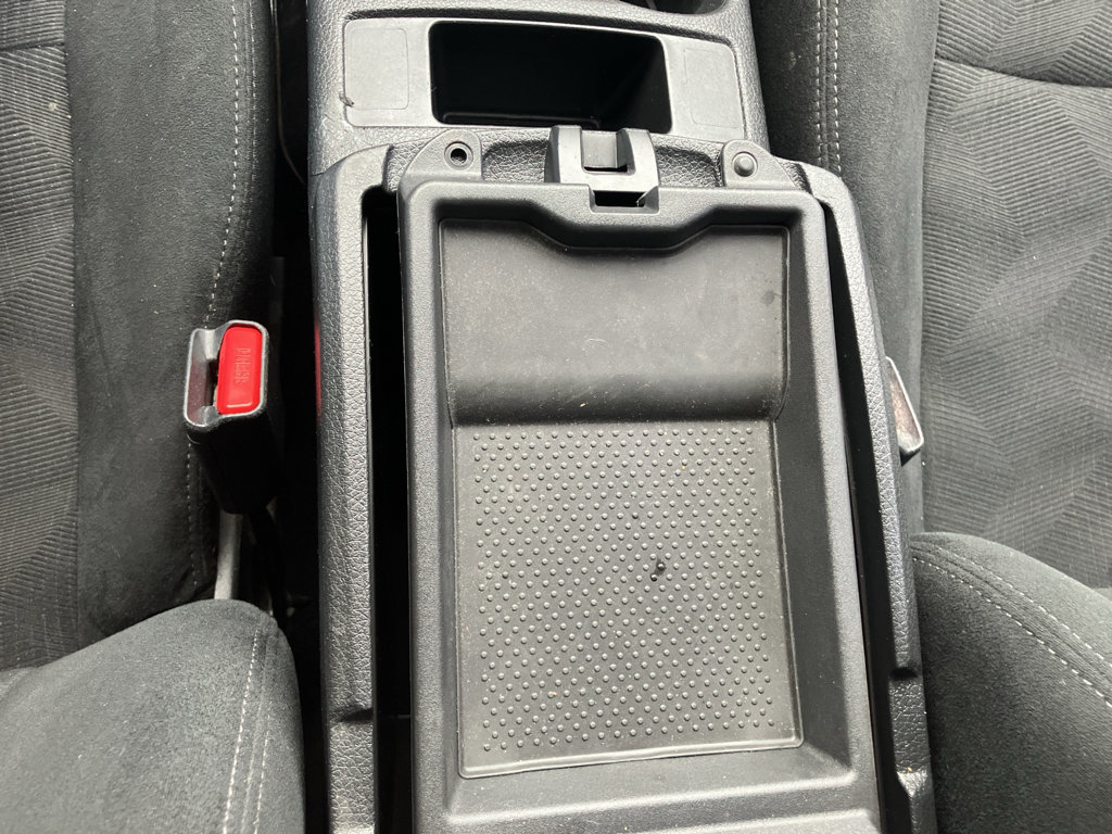 Used 2016 Nissan Rogue SV image 24