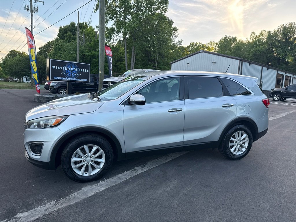 Used 2017 Kia Sorento L FWD image 1