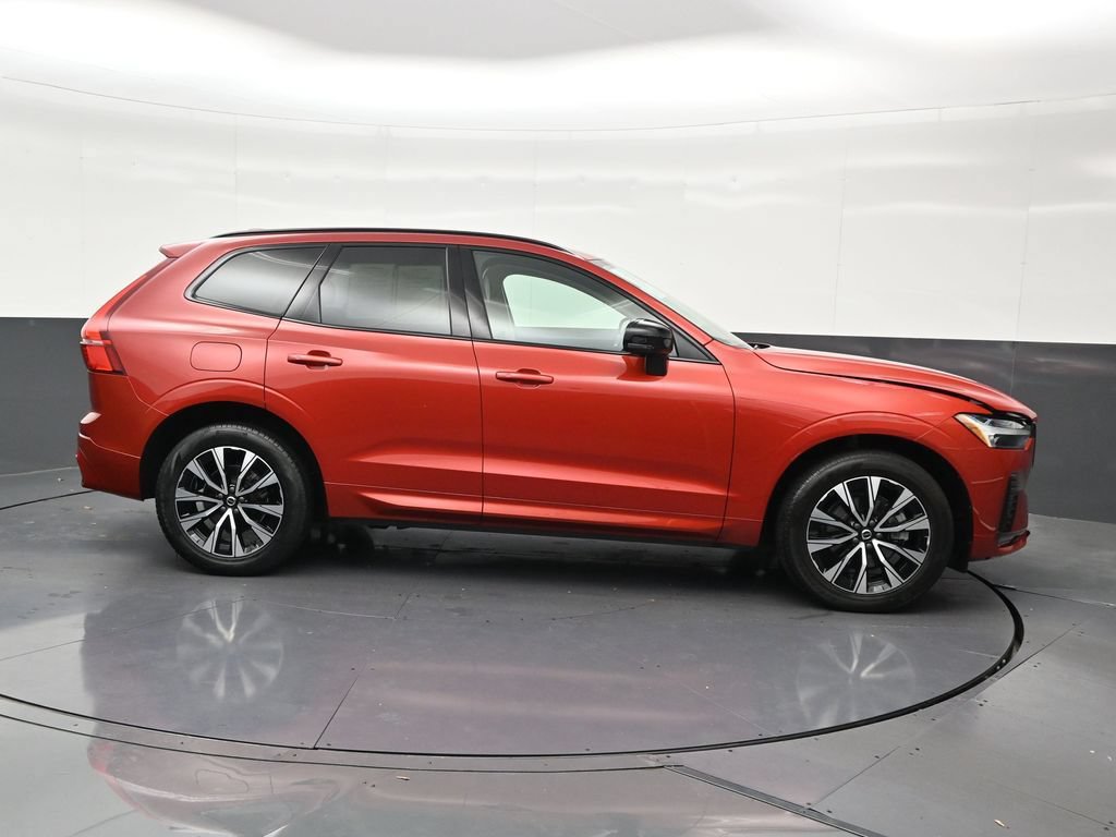 Certified 2024 Volvo XC60 B5 Core AWD/4WD image 7