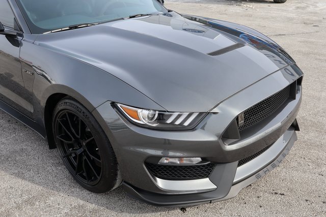 Used 2020 Ford Mustang Shelby GT350 w/ Technology Package image 20