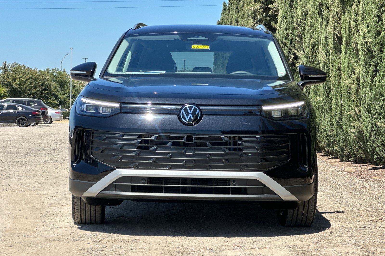 New 2025 Volkswagen Tiguan SE image 9