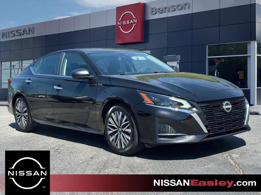 Used 2025 Nissan Altima 2.5 SV