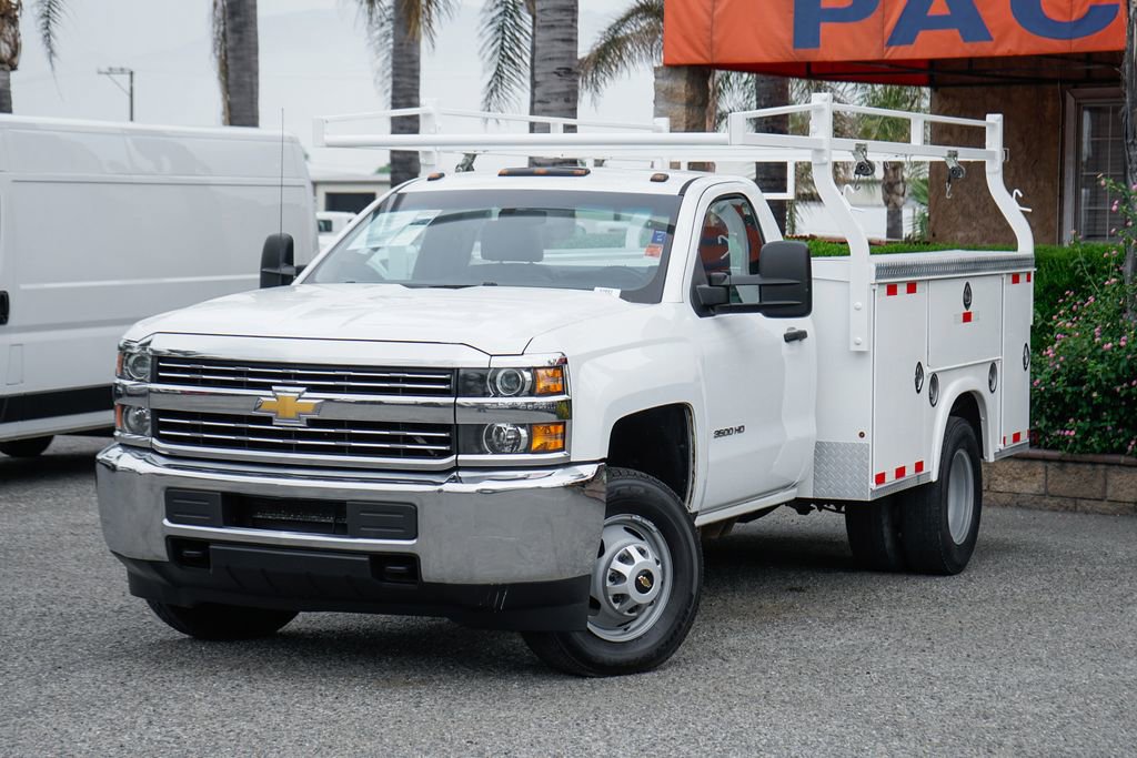 Used 2018 Chevrolet Silverado 3500 W/T RWD image 4