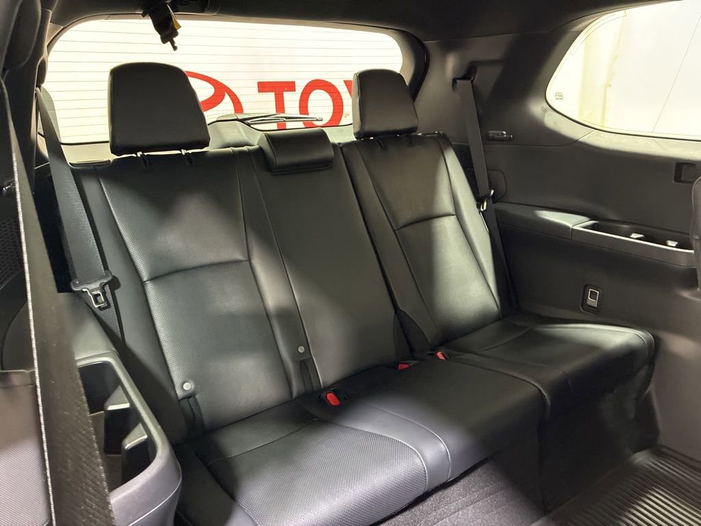 Used 2026 Toyota Grand Highlander AWD Hybrid image 16