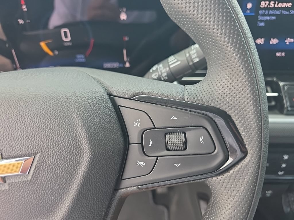 Used 2025 Chevrolet TrailBlazer LT AWD/4WD image 17
