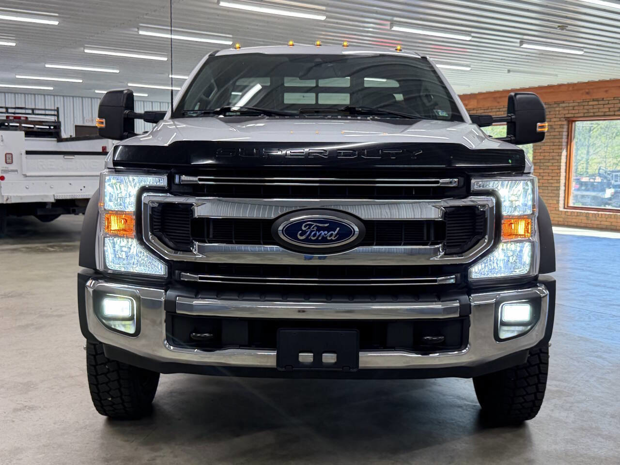 Used 2021 Ford F550 4x4 Regular Cab Super Duty image 3