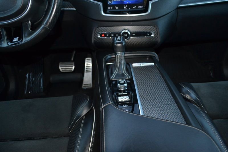 Used 2019 Volvo XC90 T6 R-Design w/ Protection Package image 22