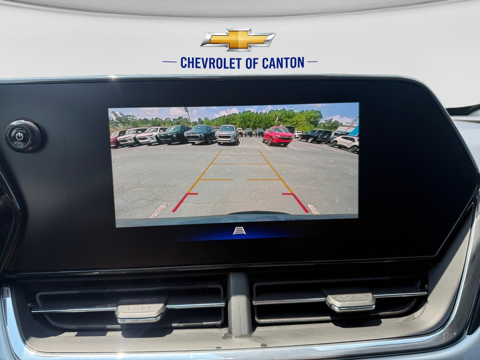 New 2026 Chevrolet Trax LT w/ Midnight Edition FWD image 29
