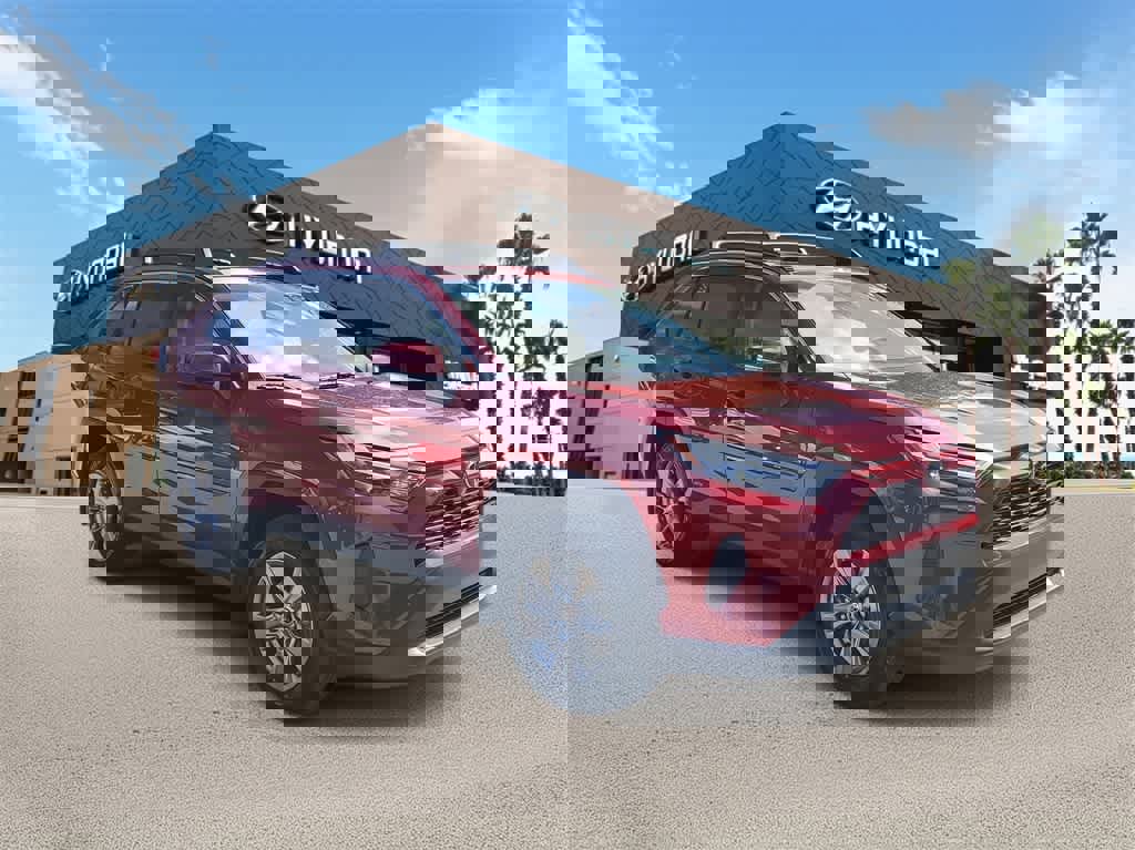 Used 2025 Toyota RAV4 XLE w/ Convenience Package image 4