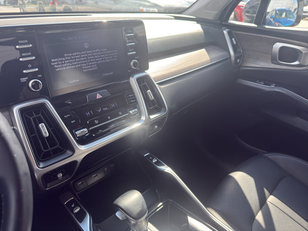 Used 2021 Kia Sorento EX image 22