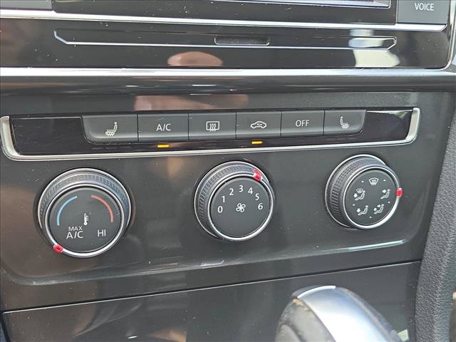 Used 2020 Volkswagen Golf 4-Door FWD image 15