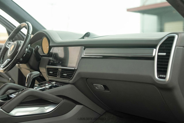 Used 2019 Porsche Cayenne Turbo image 30