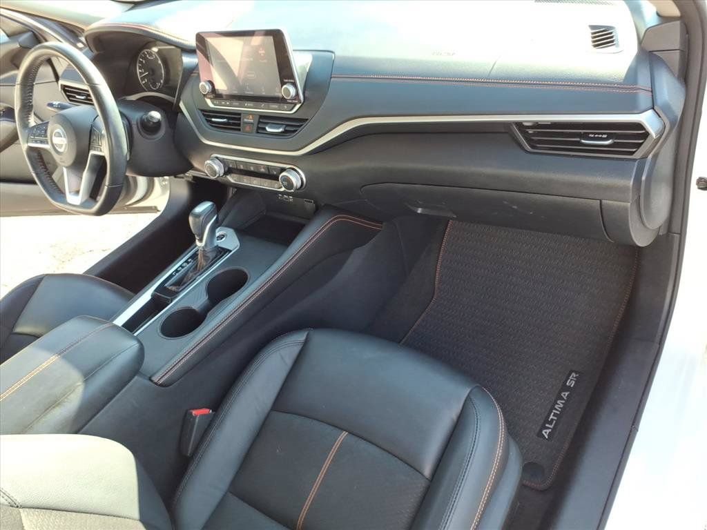 Used 2022 Nissan Altima 2.0 SR FWD image 16
