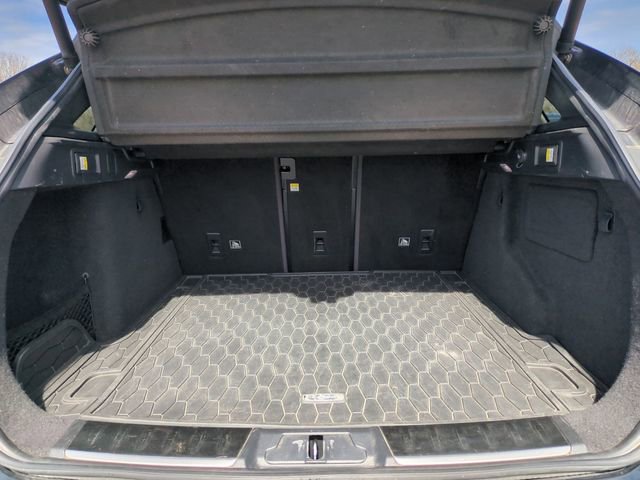 Used 2019 Jaguar F-PACE S image 16