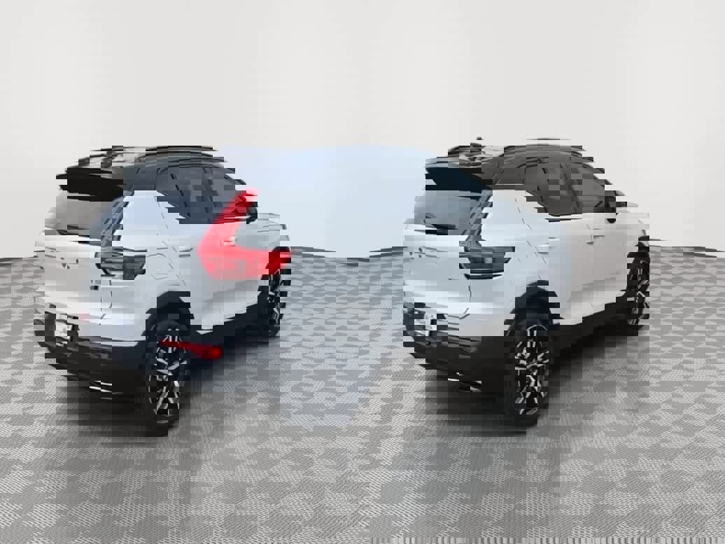 Used 2020 Volvo XC40 T5 R-Design AWD/4WD image 8