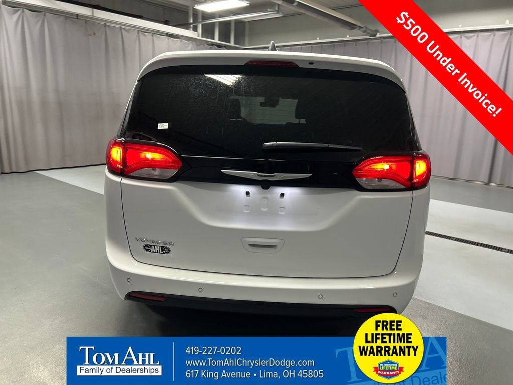 New 2026 Chrysler Voyager LX image 6
