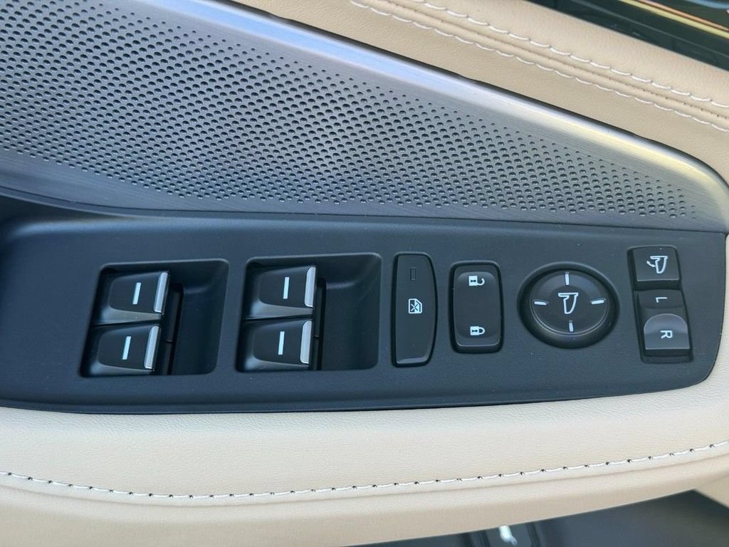 Certified 2026 Acura MDX w/ Advance Package AWD/4WD image 19