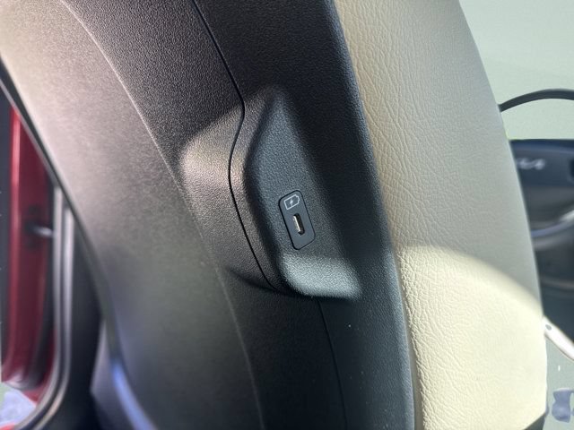 Used 2026 Kia Niro LX FWD image 16