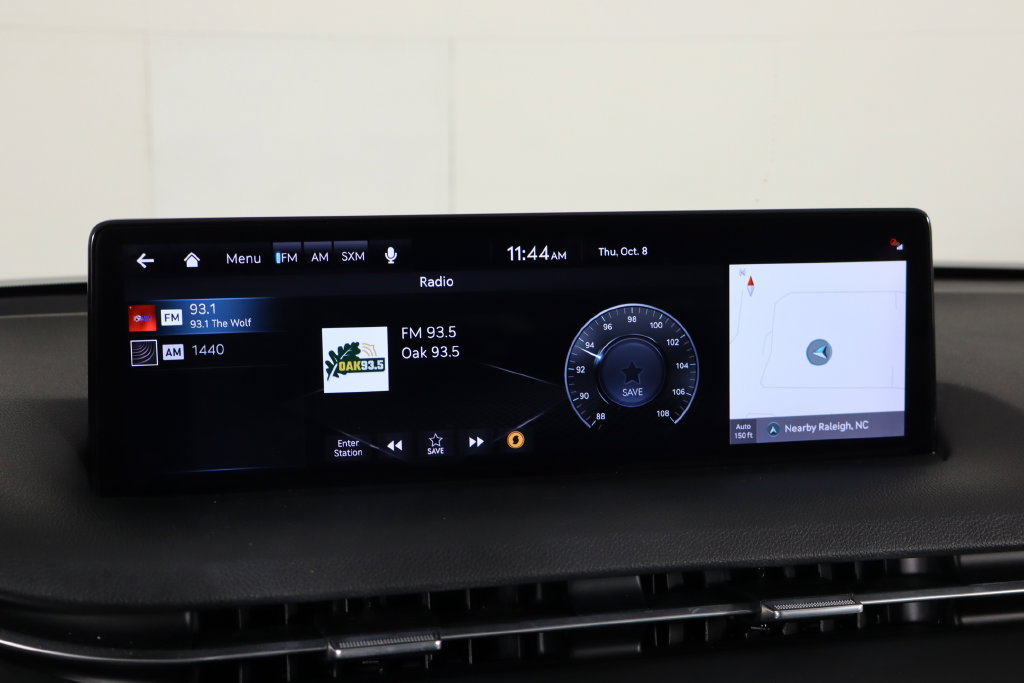 Used 2023 Genesis Electrified GV70 AWD/4WD image 32