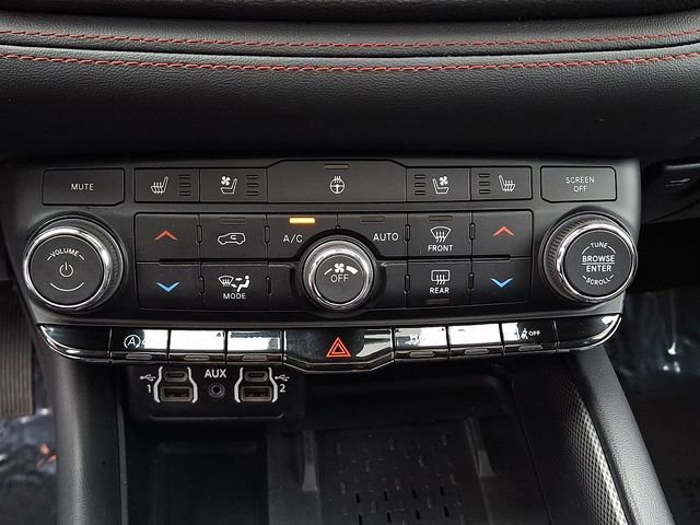 Used 2025 Dodge Durango GT image 16