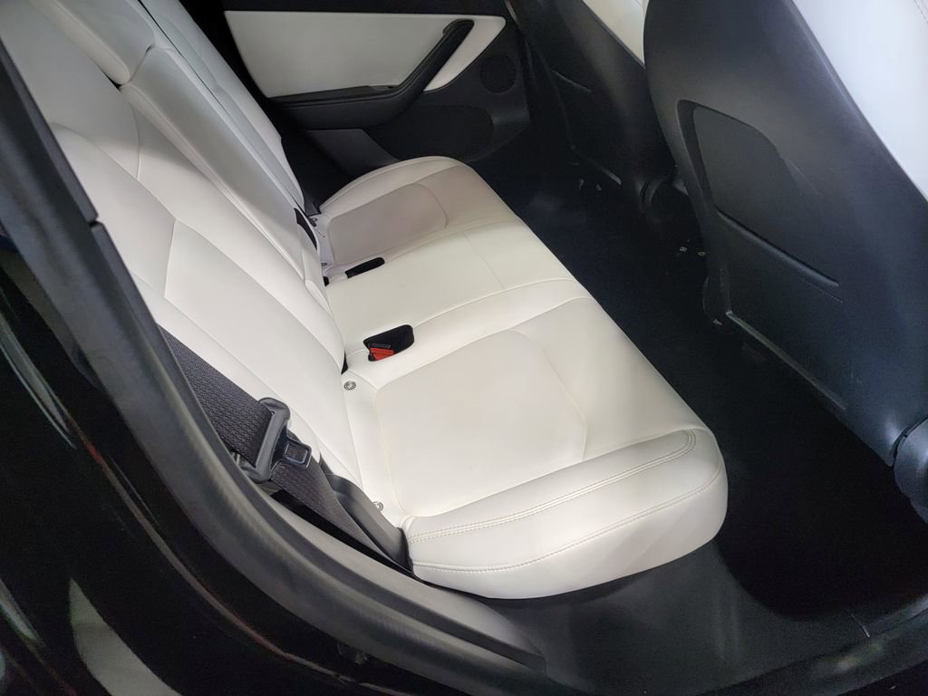 Used 2021 Tesla Model Y Long Range AWD/4WD image 17