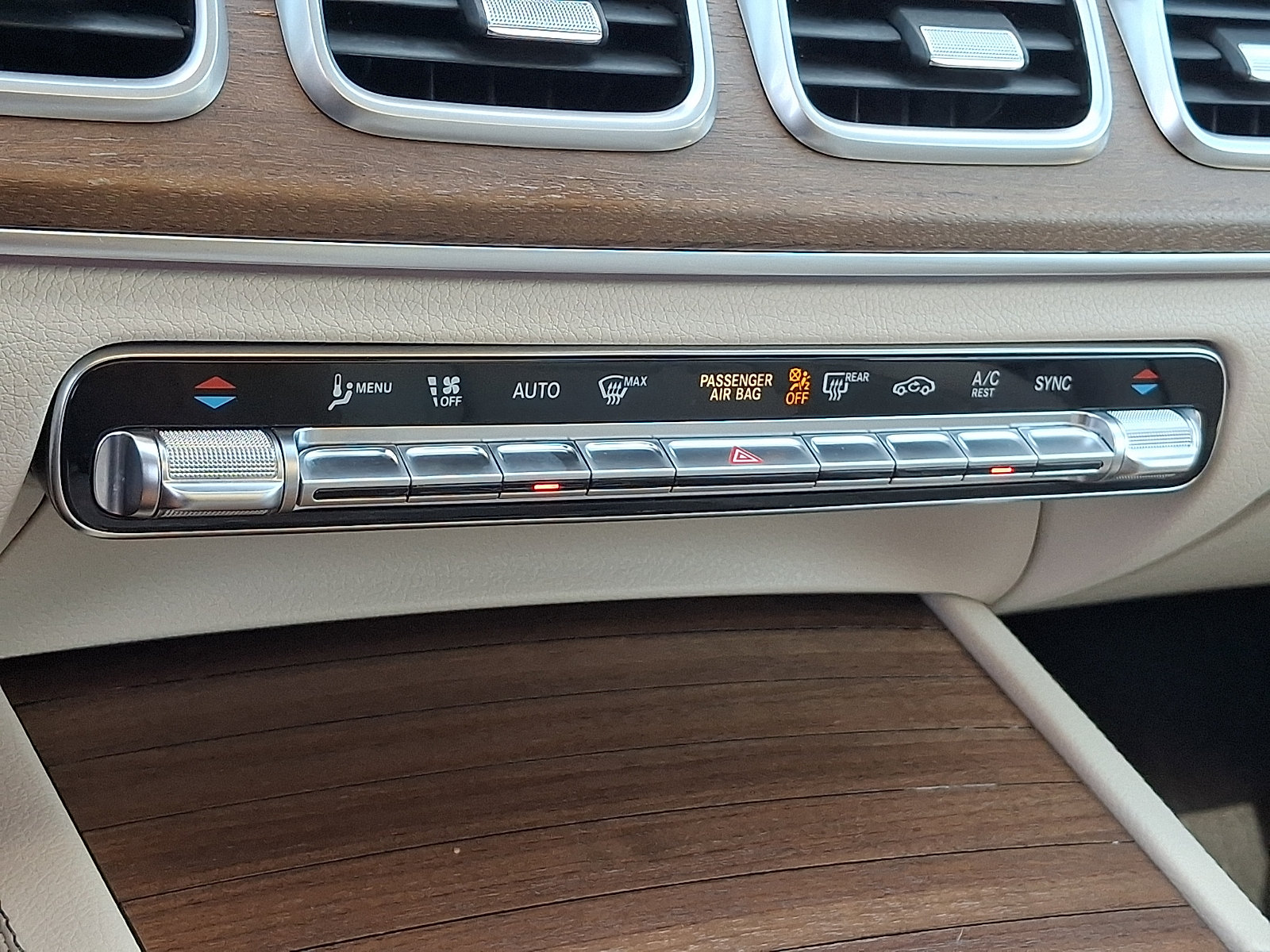 Used 2023 Mercedes-Benz GLS 450 4MATIC image 20