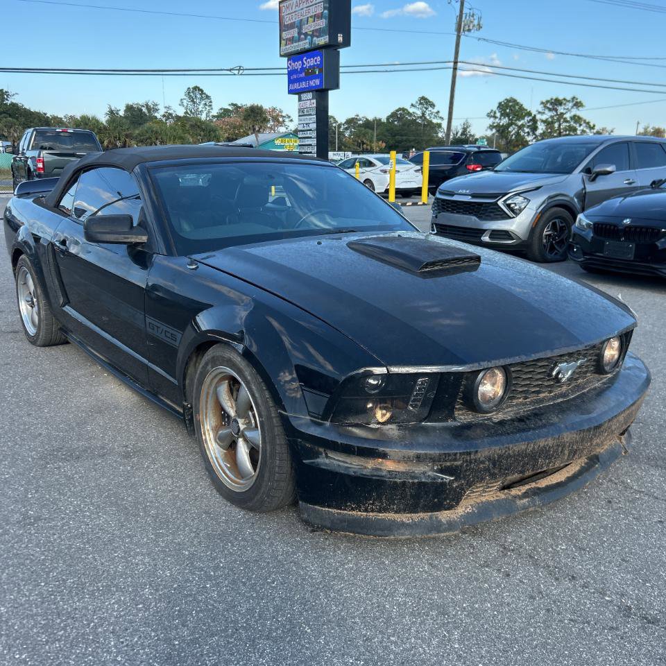 Used 2009 Ford Mustang GT RWD image 2