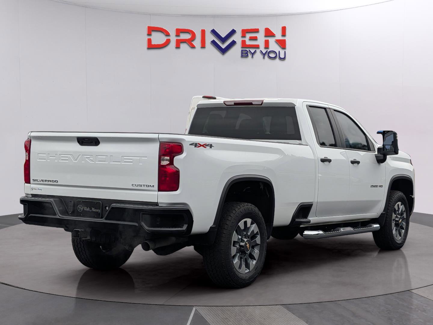 Used 2023 Chevrolet Silverado 2500 Custom w/ Gooseneck/5TH Wheel Package AWD/4WD image 6