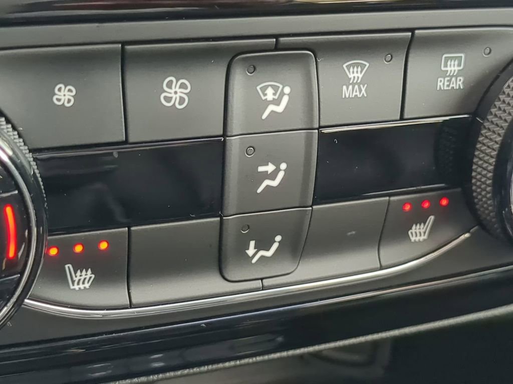 Used 2023 Buick Encore GX Essence w/ Experience Buick Package image 23