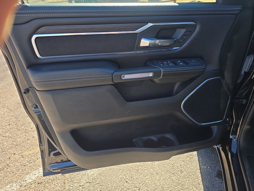 Used 2025 RAM 1500 Laramie image 12