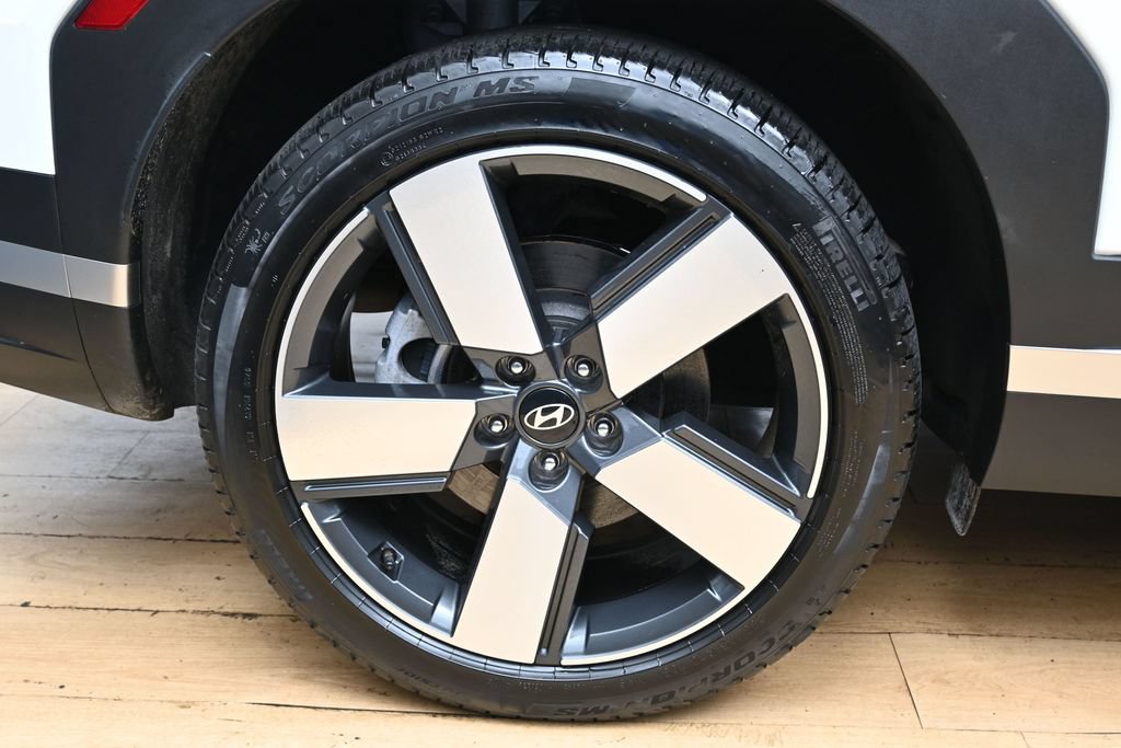 Used 2024 Hyundai Santa Fe Limited FWD image 14