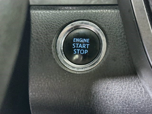 Used 2018 Toyota Camry LE w/ Convenience Package FWD image 20