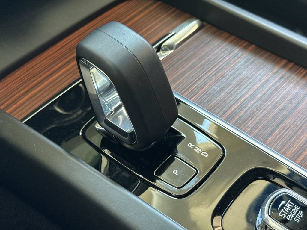 Certified 2023 Volvo XC60 T8 Plus w/ Climate Package AWD/4WD image 21