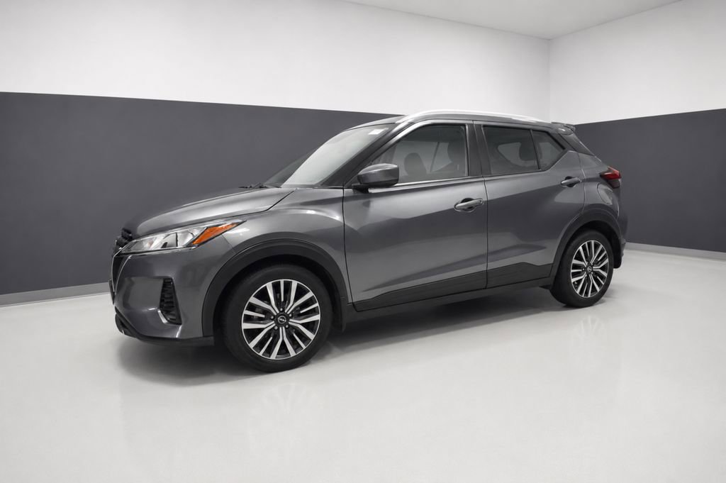Certified 2022 Nissan Kicks SV FWD image 2