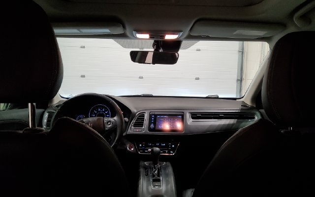 Used 2020 Honda HR-V Touring image 27