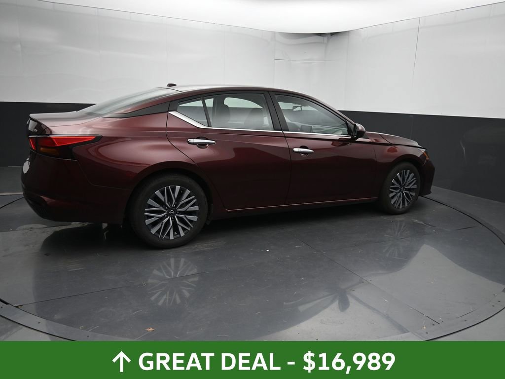 Used 2023 Nissan Altima 2.5 SV image 15