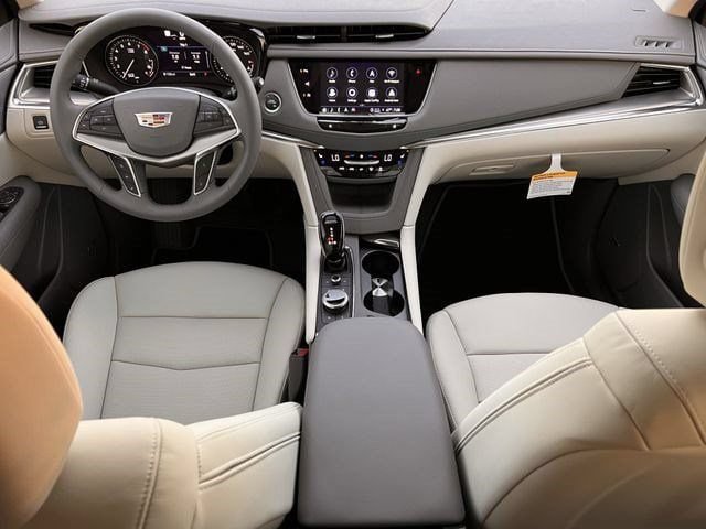 New 2026 Cadillac XT5 Premium Luxury w/ Driver Assist Package FWD image 10