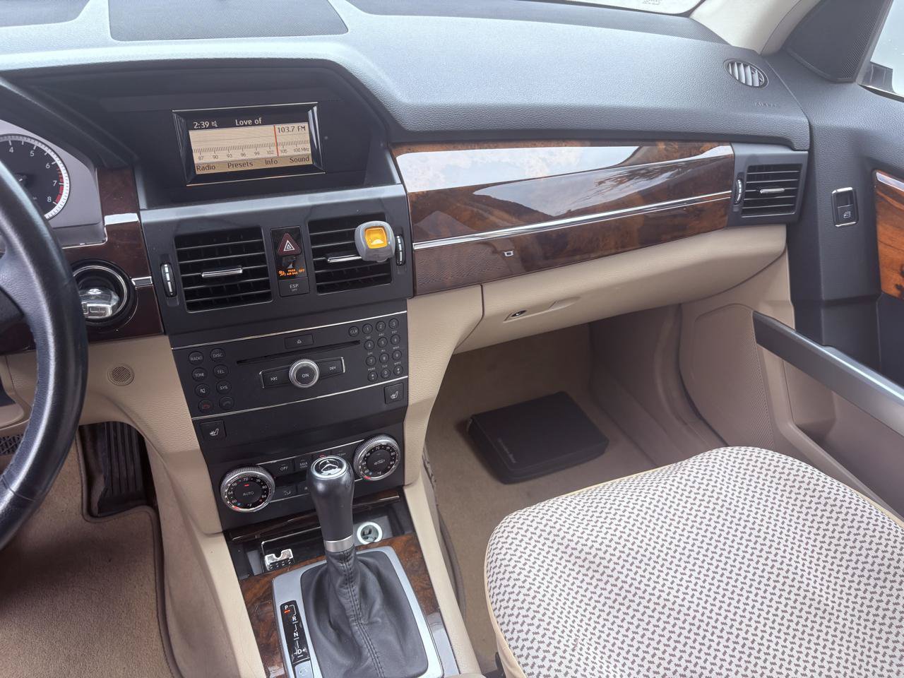 Used 2010 Mercedes-Benz GLK 350 2WD image 22