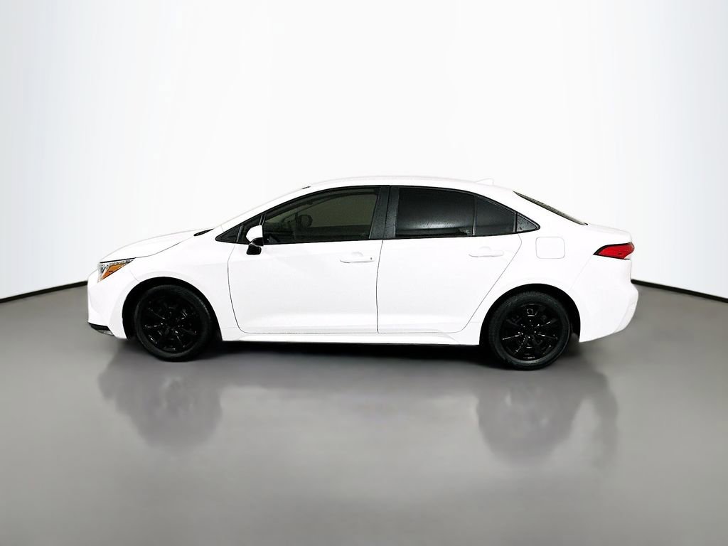 Used 2022 Toyota Corolla LE image 8
