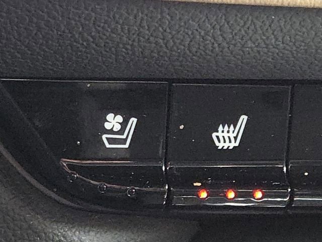 Used 2019 Chevrolet Blazer Premier w/ Sun and Wheels Package image 7