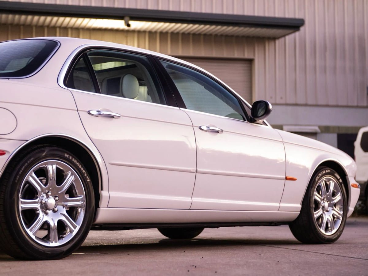 Used 2004 Jaguar XJ8 RWD image 18