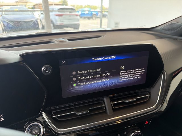 New 2026 Chevrolet Trax RS w/ Driver Confidence Package FWD image 27