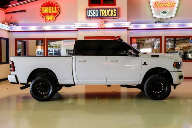 Used 2021 RAM 2500 Big Horn w/ Night Edition AWD/4WD image 10