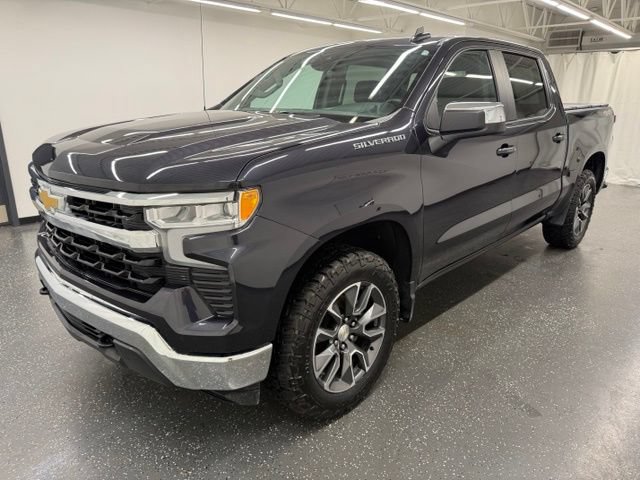 Used 2024 Chevrolet Silverado 1500 LT AWD/4WD image 5