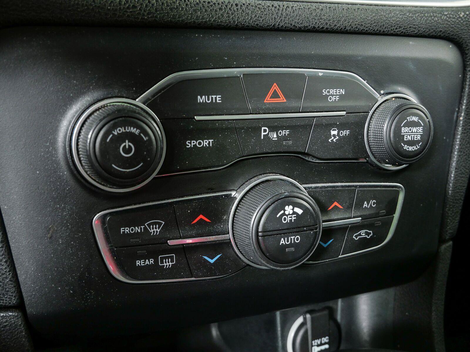 Used 2018 Dodge Charger R/T RWD image 15